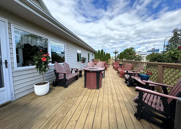 Victorian Inn Bed And Breakfast